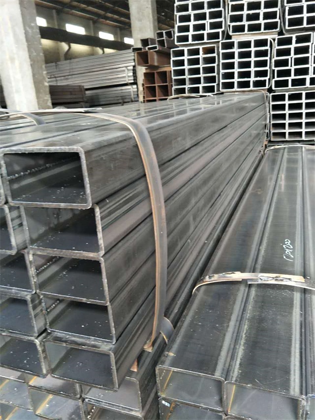 1748942995783638.jpg 149689340493582228472_960_1280.jpg